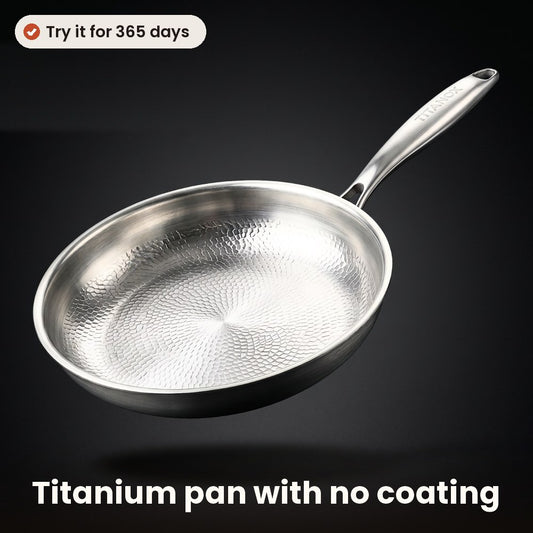 Uncoated titanium frying pan
